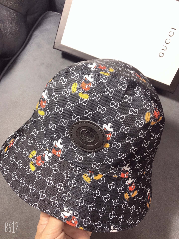 ブランド帽子背面デザイン